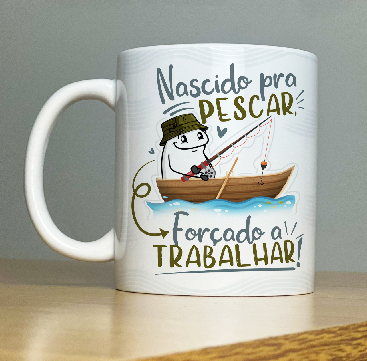 Caneca Personalizada de Porcelana - Pai - Nascido para pescar, forçado a trabalhar