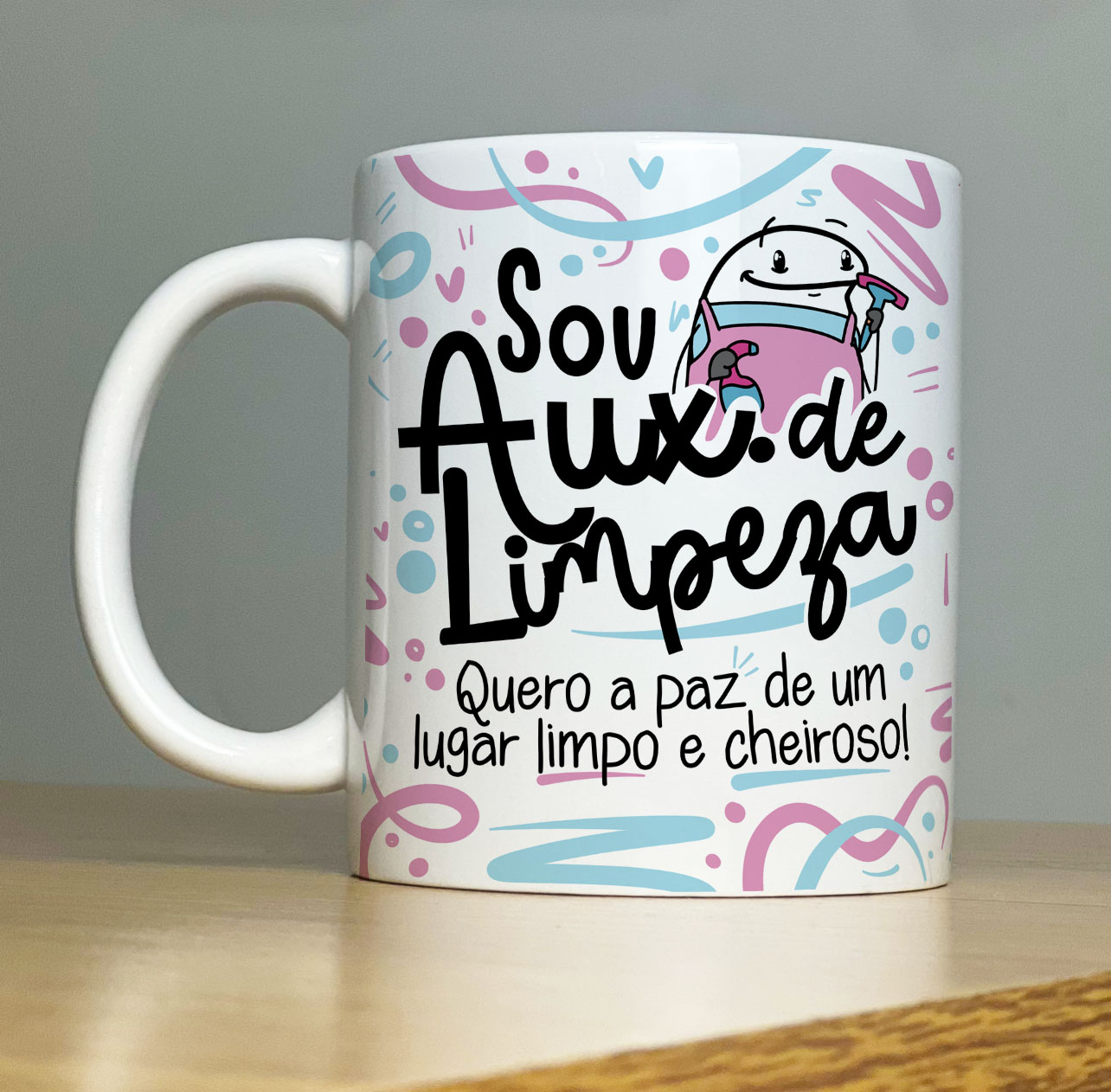 Caneca Personalizada de Porcelana – Profissão: Sou Auxiliar de Limpeza com Flork  -  325ML