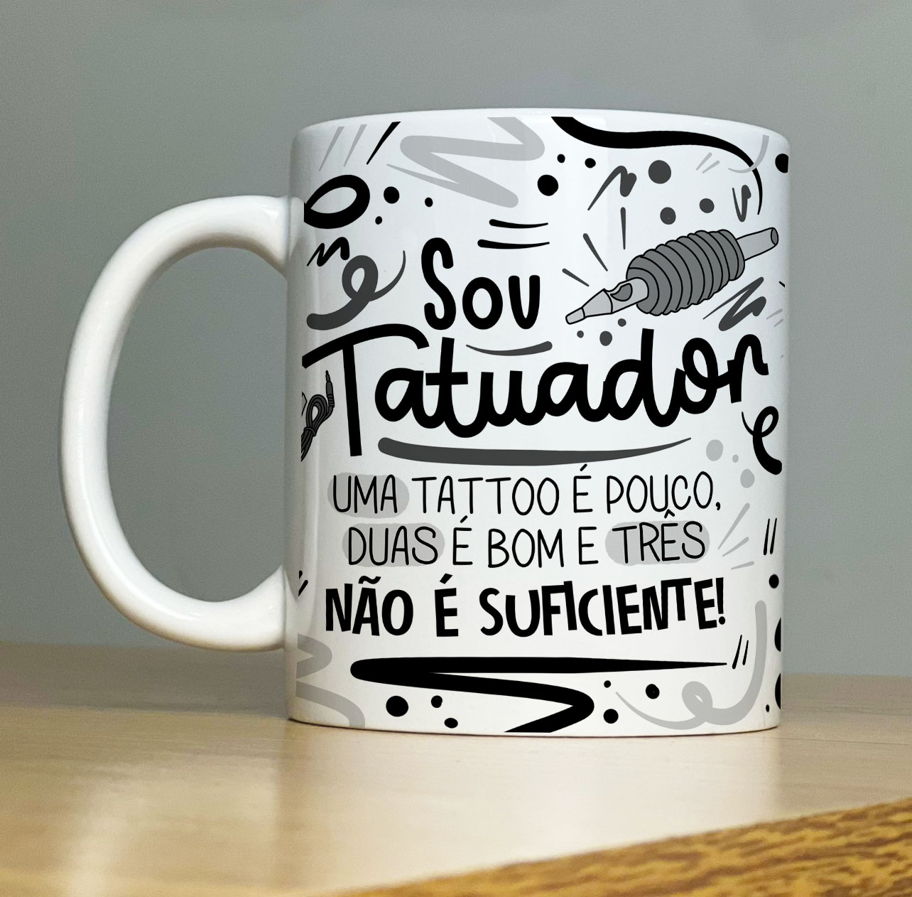 Caneca Personalizada de Porcelana – Profissão: Sou Tatuador -  325ML